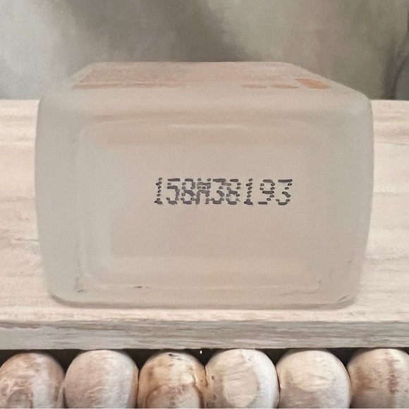 Natural Beauty Brightening Facial Serum - Picture 4 of 4